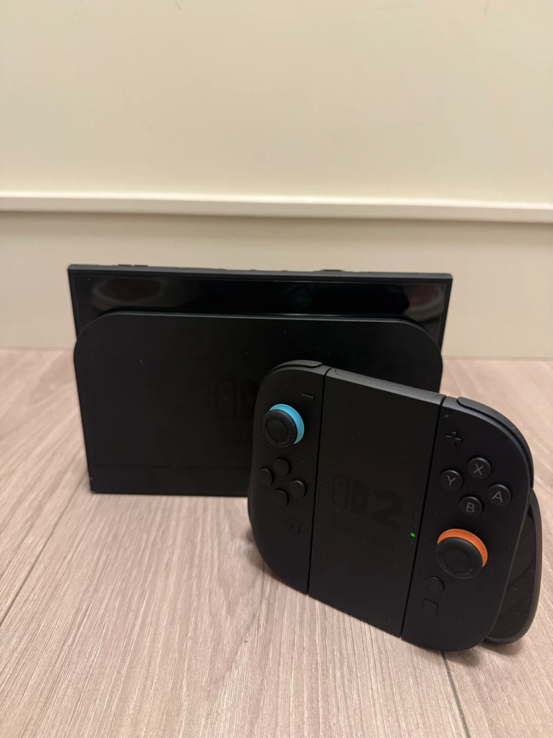 Nintendo Switch 2 + 2 Games (Like New) - photo 4