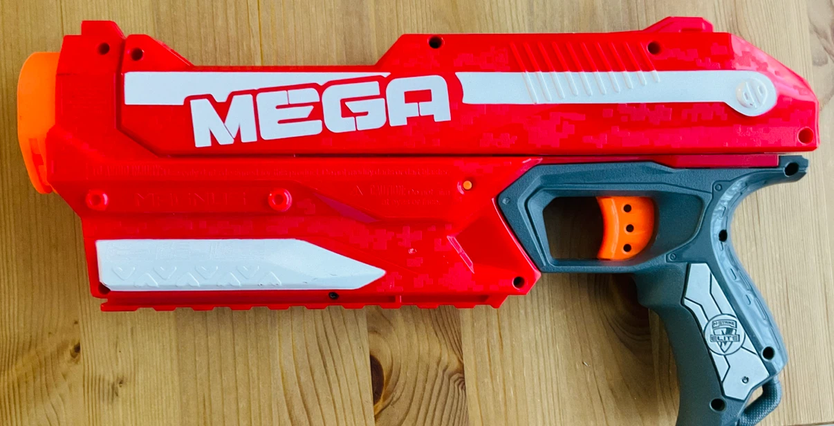 Nerf Mega Magnus Toy Blaster - photo 3
