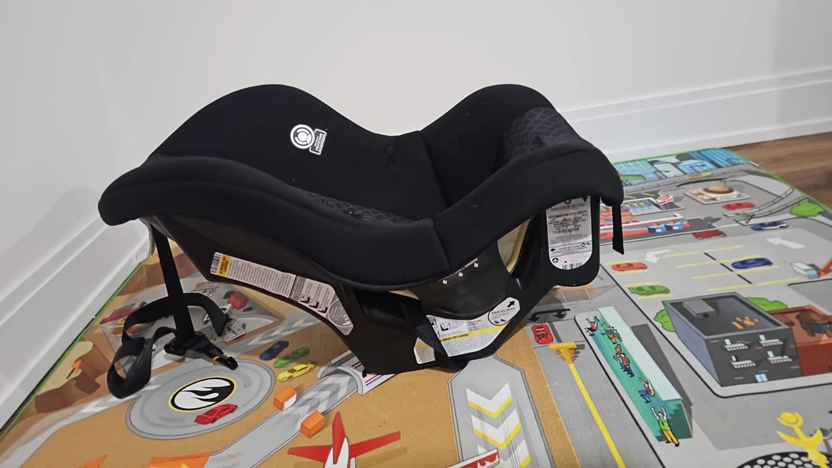 Cosco Black Car Seat - photo 2