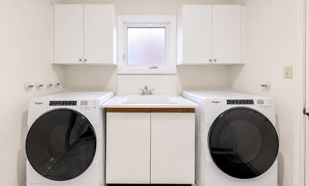 Whirlpool 27” Front Load Washer and Dryer Set