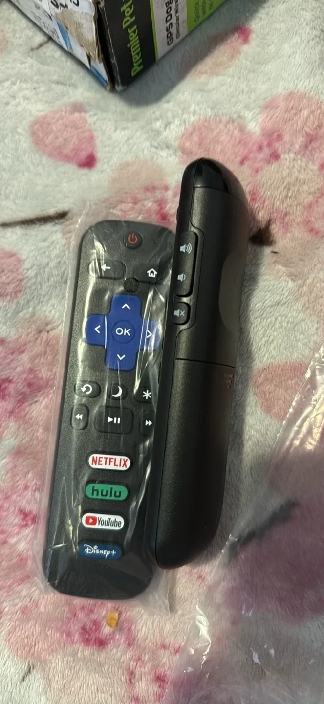 2 Roku Voice Remote Pro - photo 2