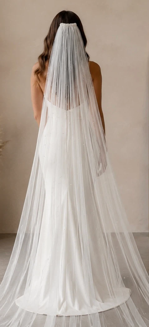 White Bridal Veil with Pearls and Comb
