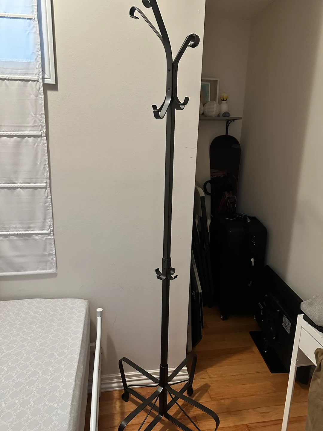 Black Metal Coat Rack - photo 3