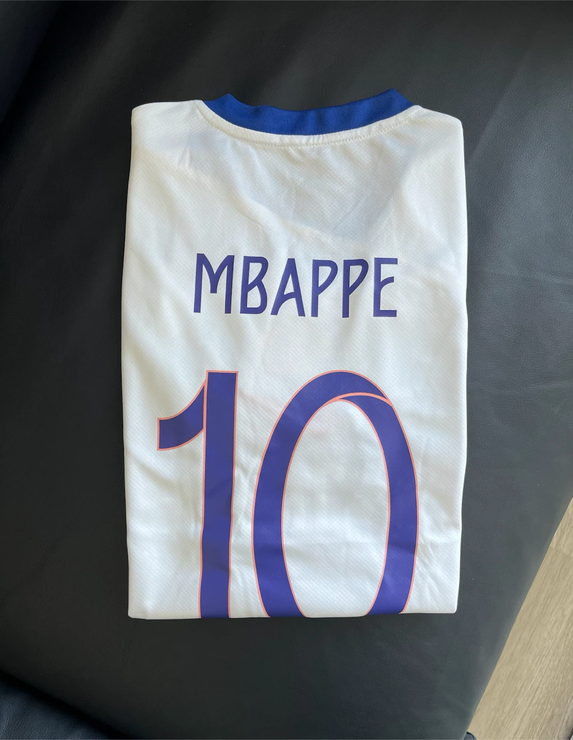 France Soccer Jersey Mbappé #10 Size S - photo 2