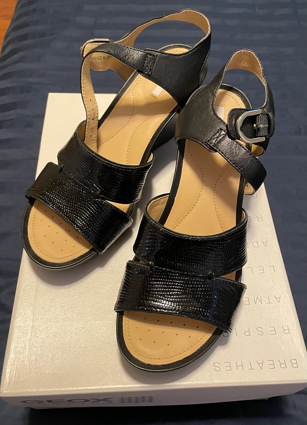 Women’s Wedge Sandals Size 9 - photo 2