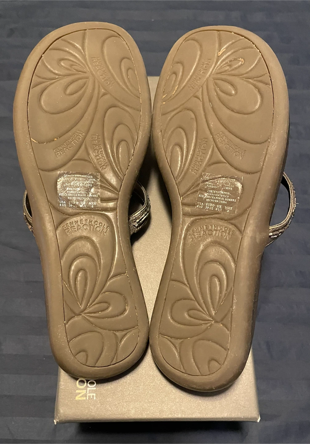 Women’s designer sandals size 8.5 - photo 3
