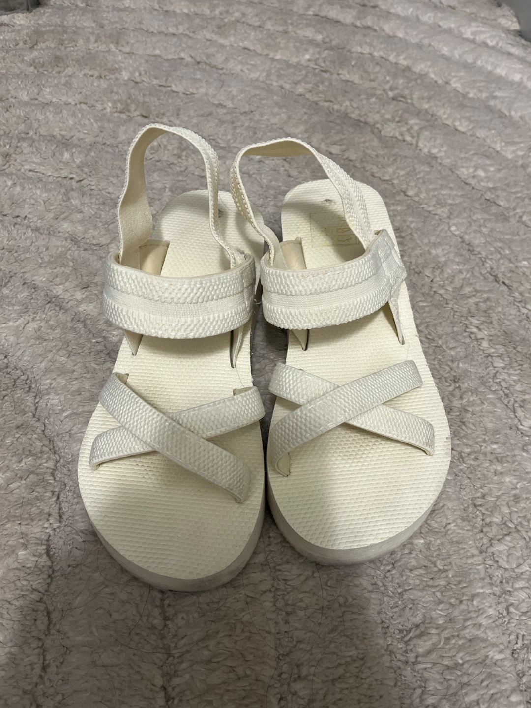 Women's White Sandals size 7 - photo 4