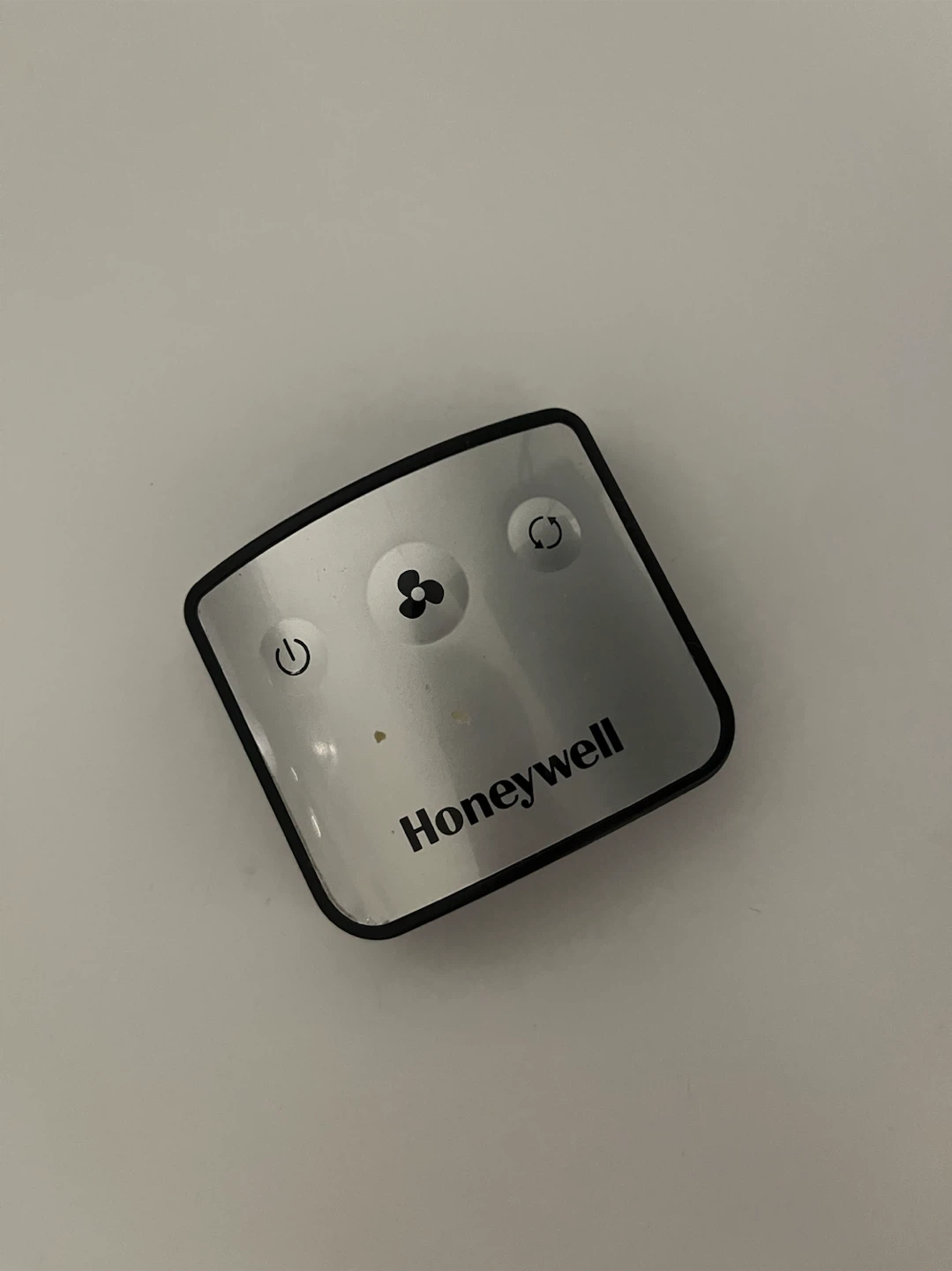 Honeywell QuietSet Tower Fan - photo 2