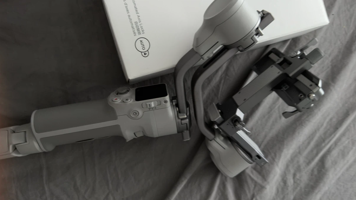 DJI RS 4 Mini Gimbal Stabilizer - photo 5