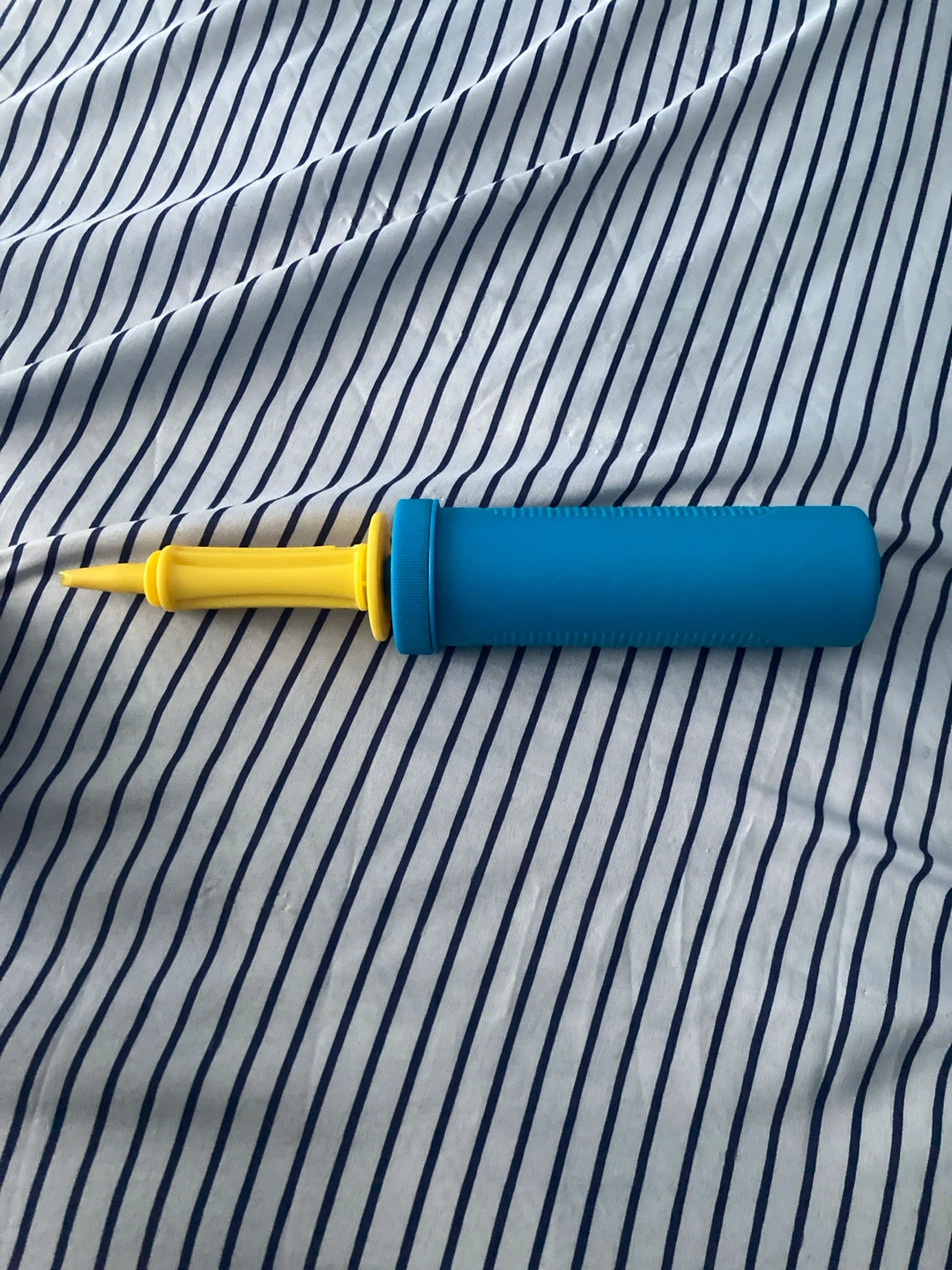 Blue and Yellow Balloon Pump - photo 2