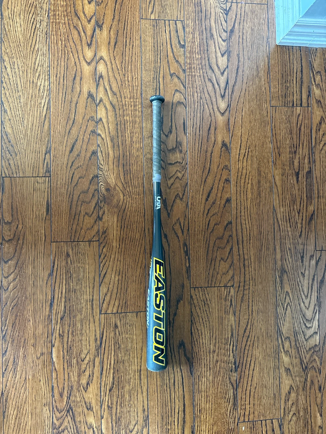 Easton Baseball Bat - 29 inch