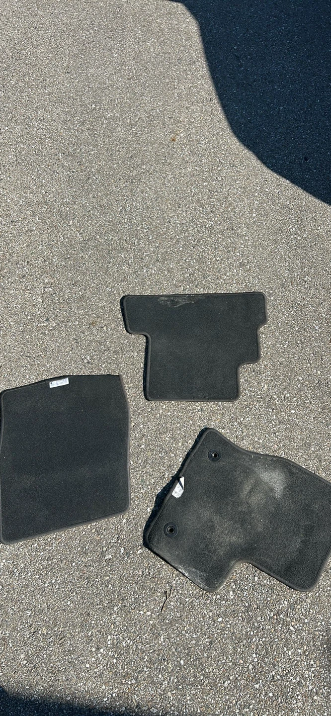 Set of 3 Black Car Floor Mats - photo 2