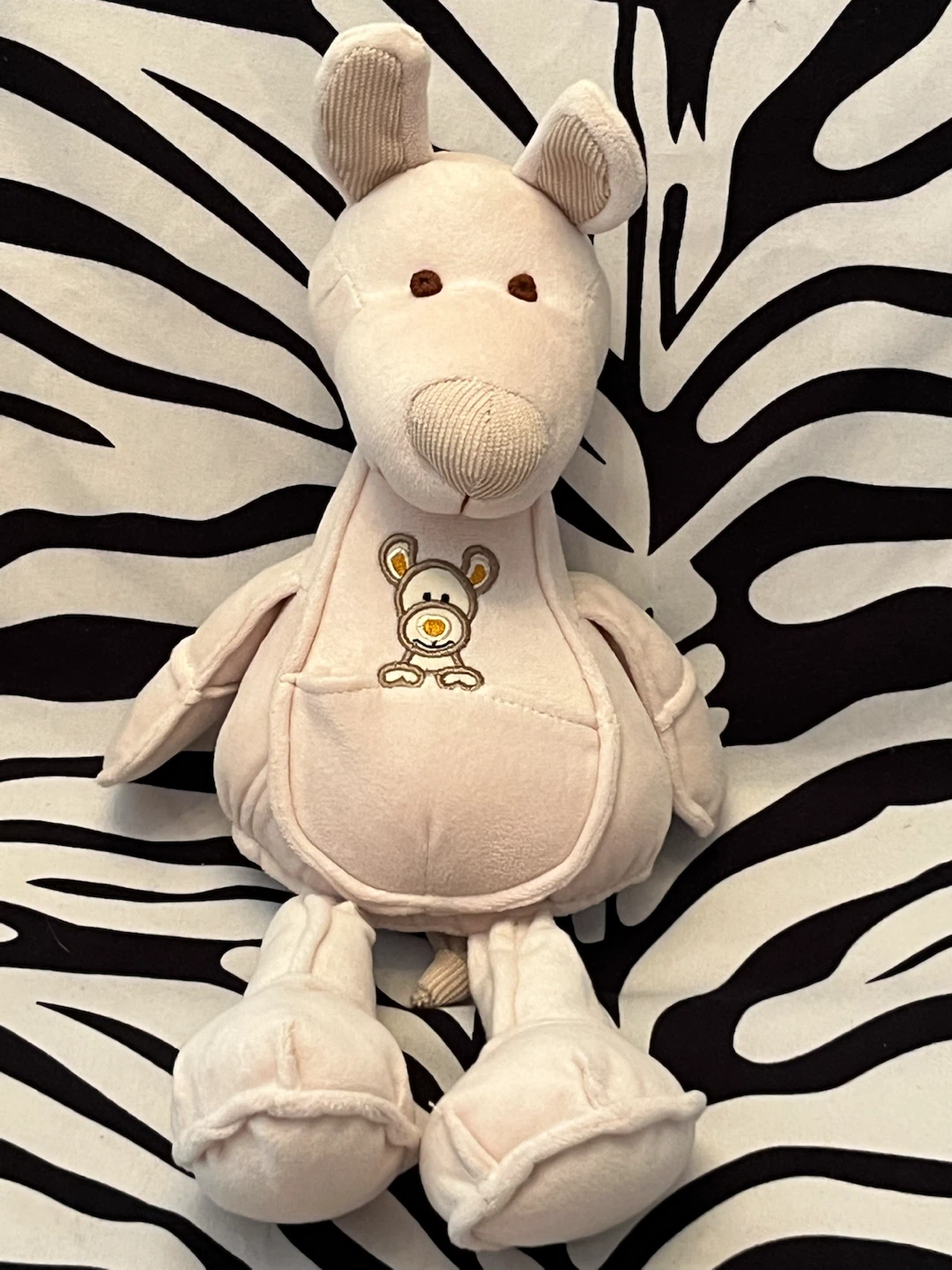 🩷 Kangaroo Plush - Special Edition CHU Sainte‑Justine Foundation