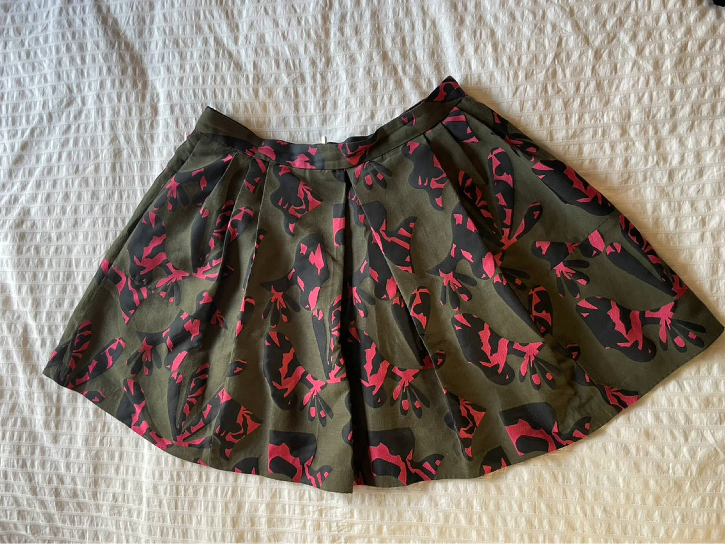 Banana Republic Pleated Skirt - Size 14 - photo 2