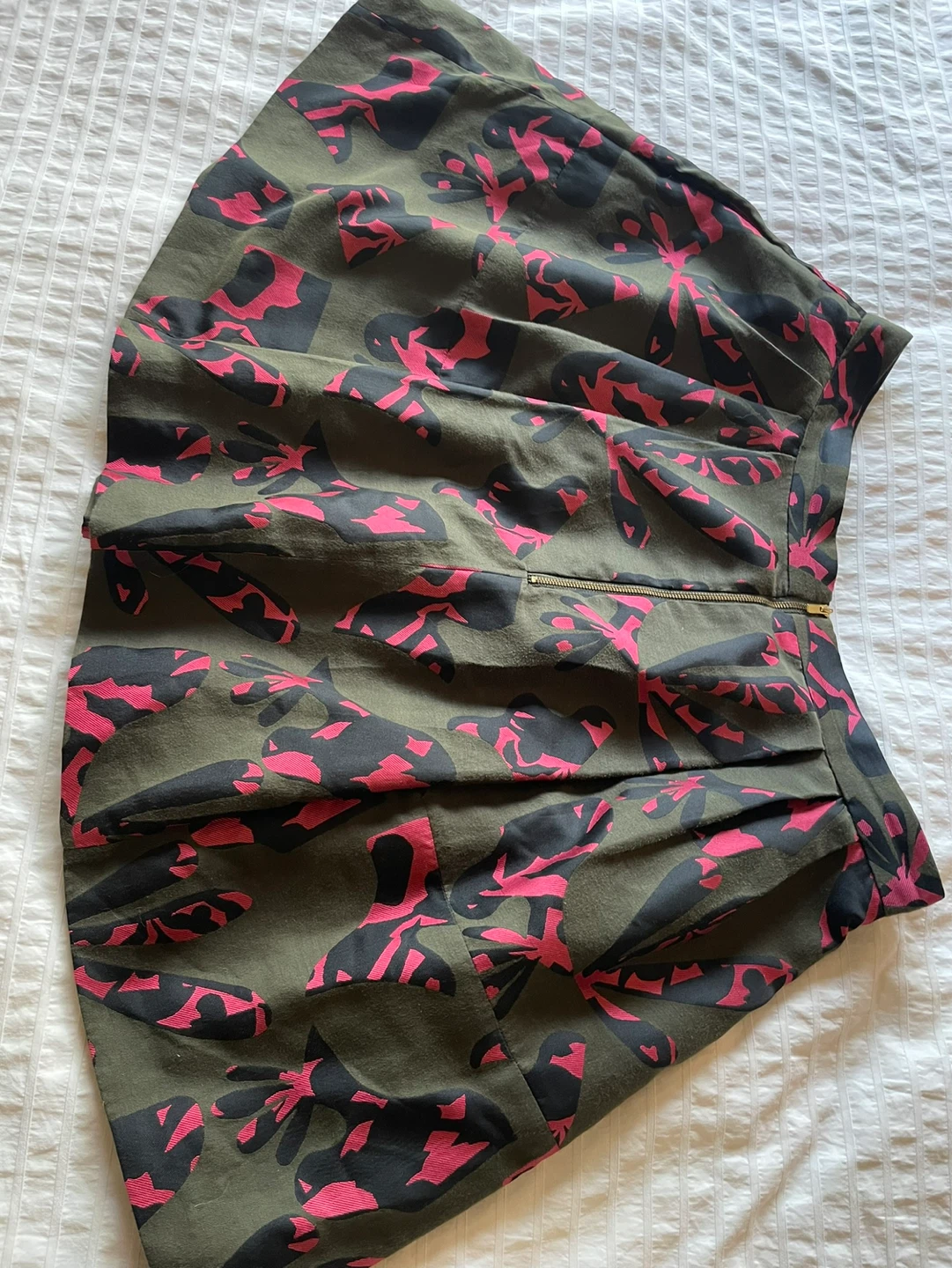 Banana Republic Pleated Skirt - Size 14
