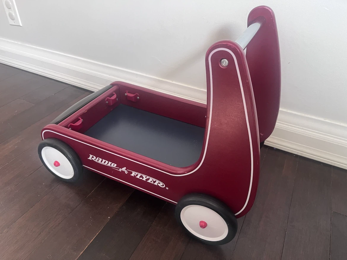 Radio Flyer Solid Wood Baby Walker and Storage Wagon - photo 3