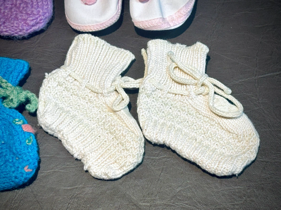 Crocheted Baby Booties - photo 4