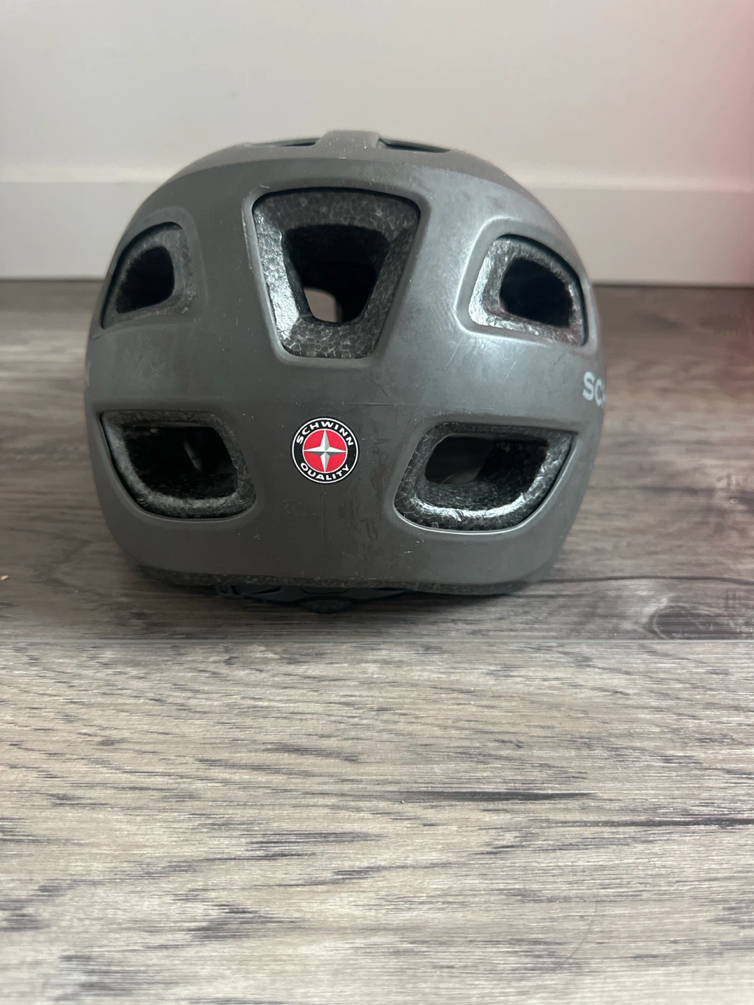 Schwinn Bicycle Helmet - photo 2