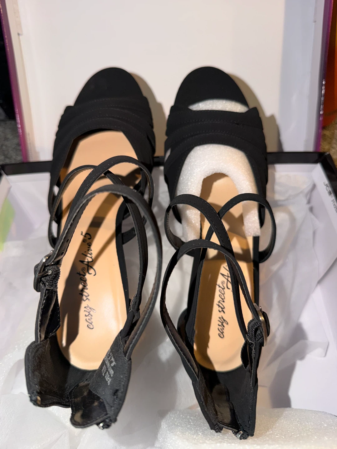 Black heels - photo 2