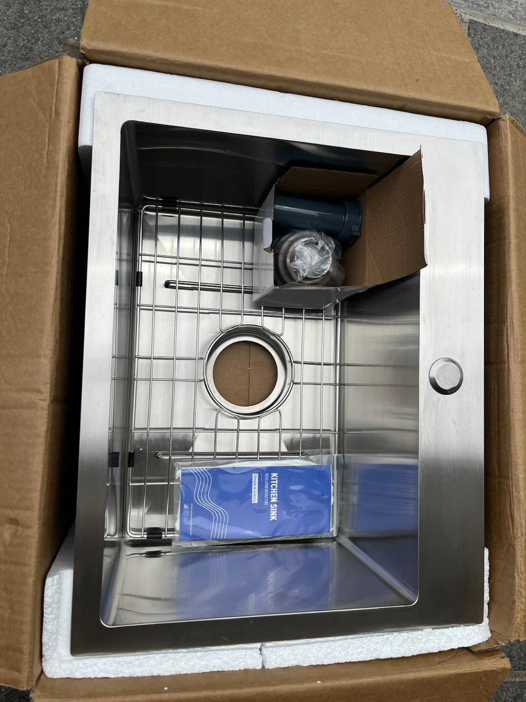 Stainless Steel Undermount Kitchen Sink with Grid and Drain - photo 3