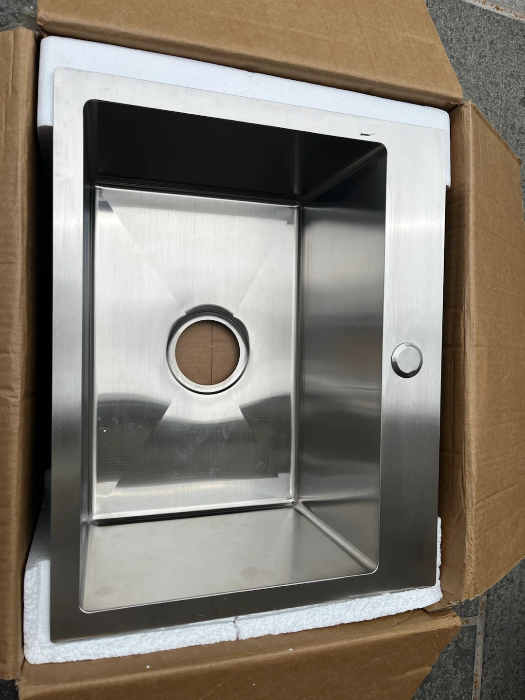 Stainless Steel Undermount Kitchen Sink with Grid and Drain - photo 4