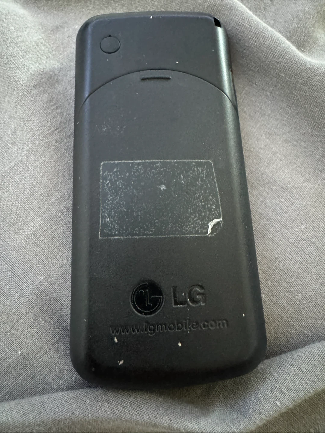 LG KP105 Basic Cell Phone – Untested – As Is - photo 2