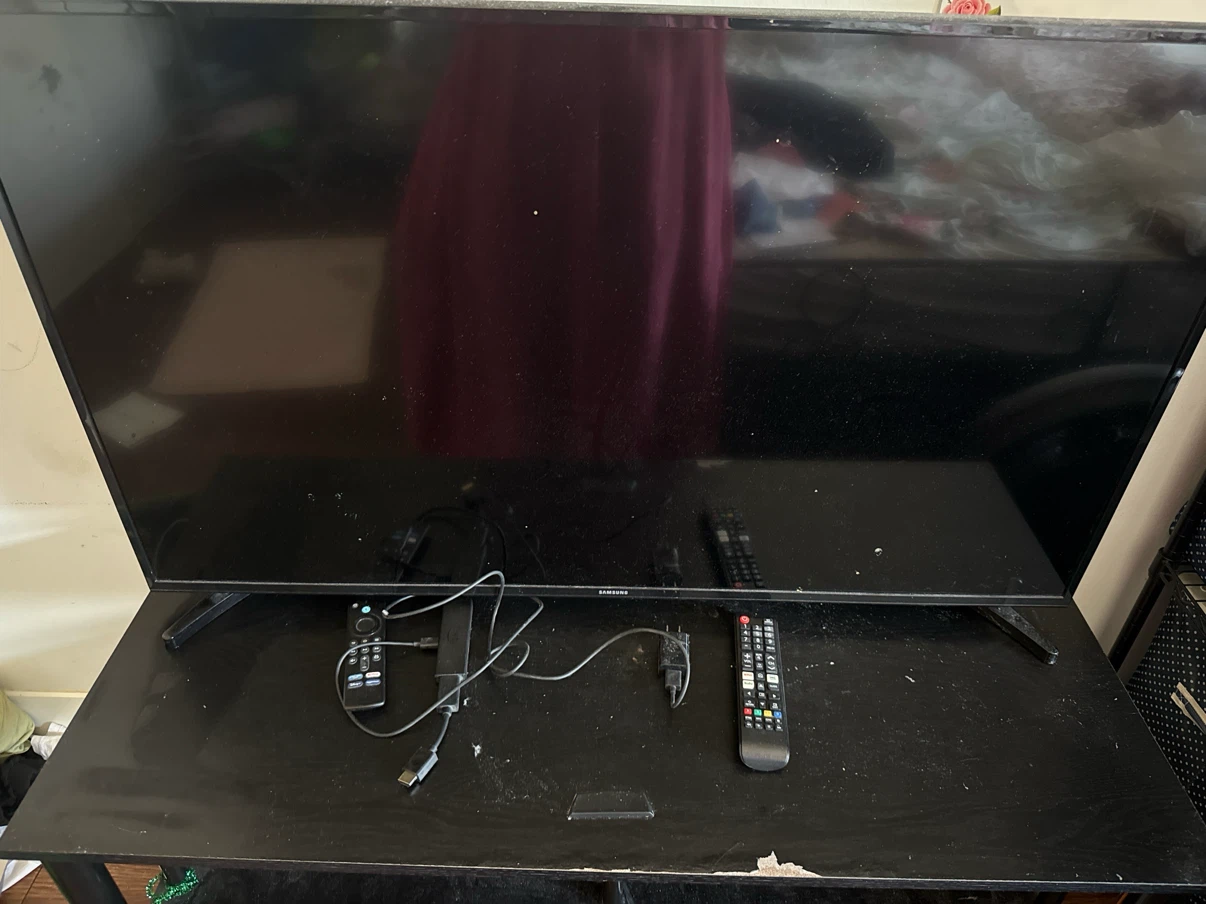 Samsung Smart TV & TV table