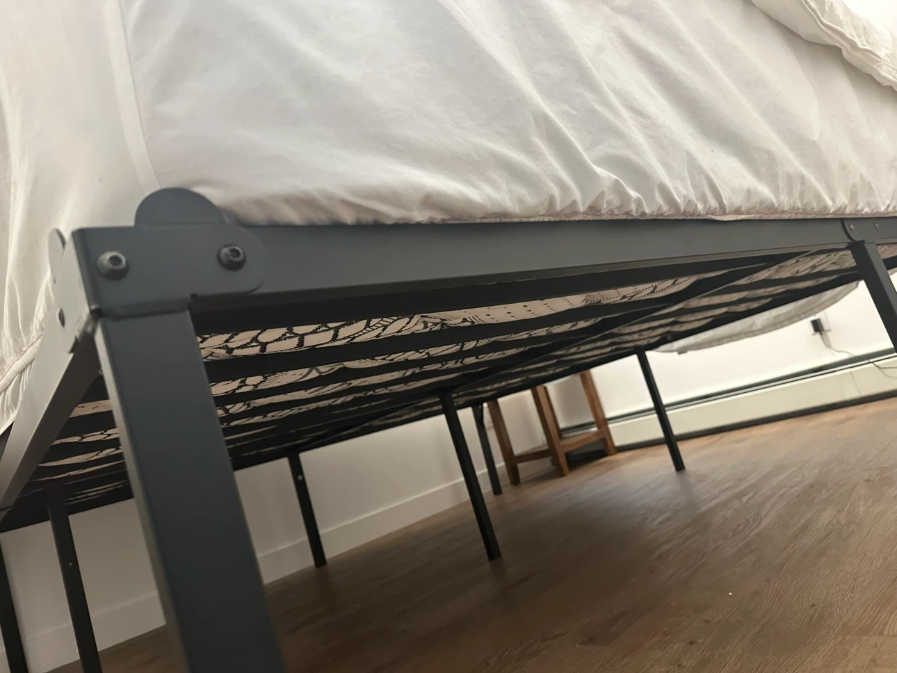Kingsize Metal Bedframe