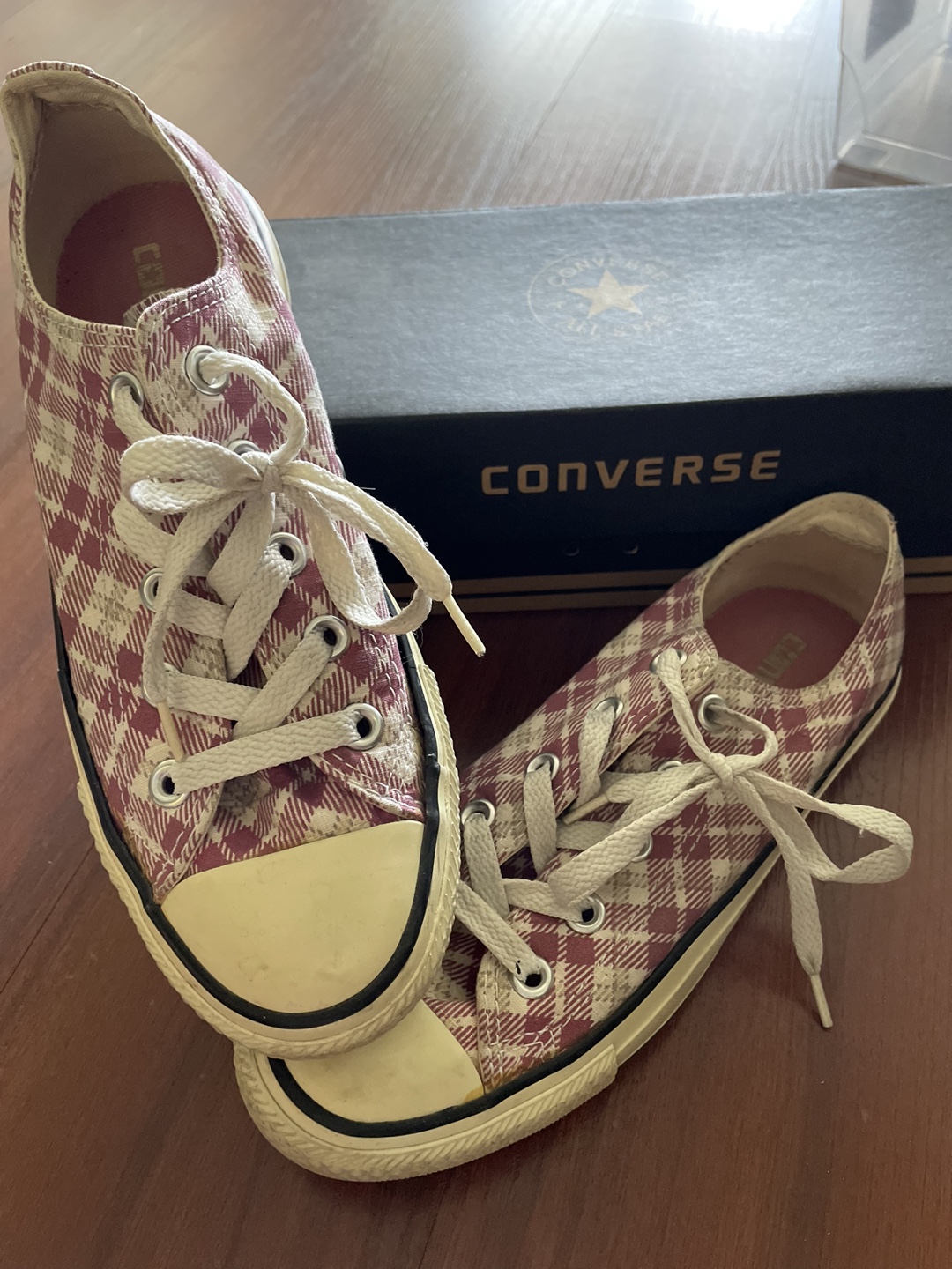 Converse All Star Plaid Low Top Sneakers size 6