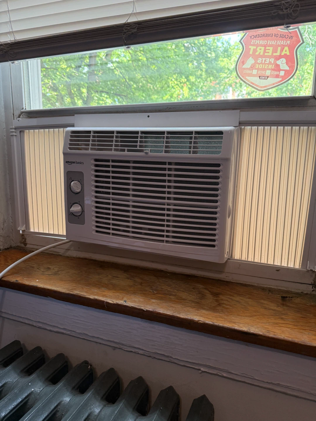Amazon Basics 5,000 BTU Window Air Conditioner - photo 2