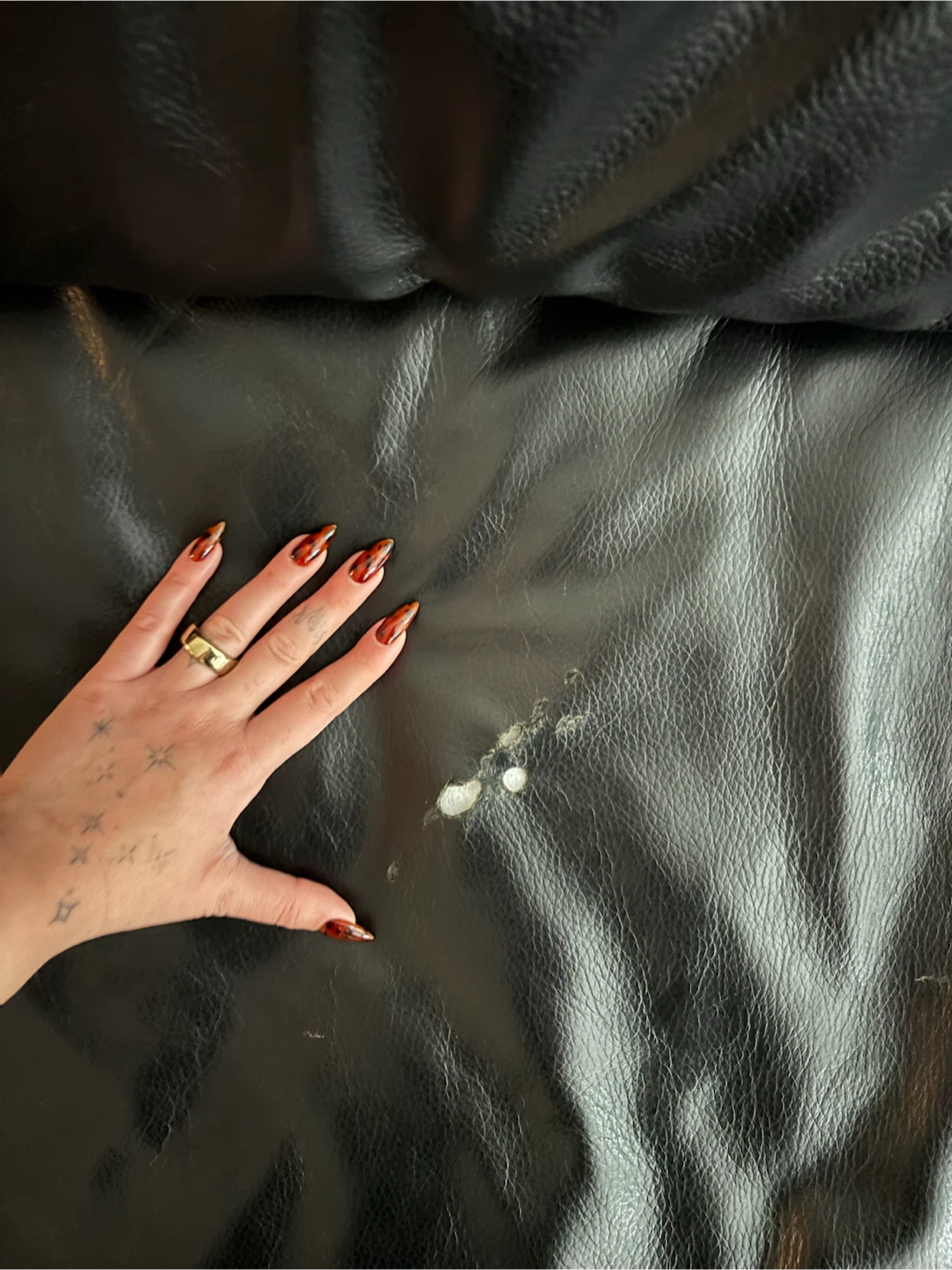 Black Leather Couch + Armchair + rug - photo 2