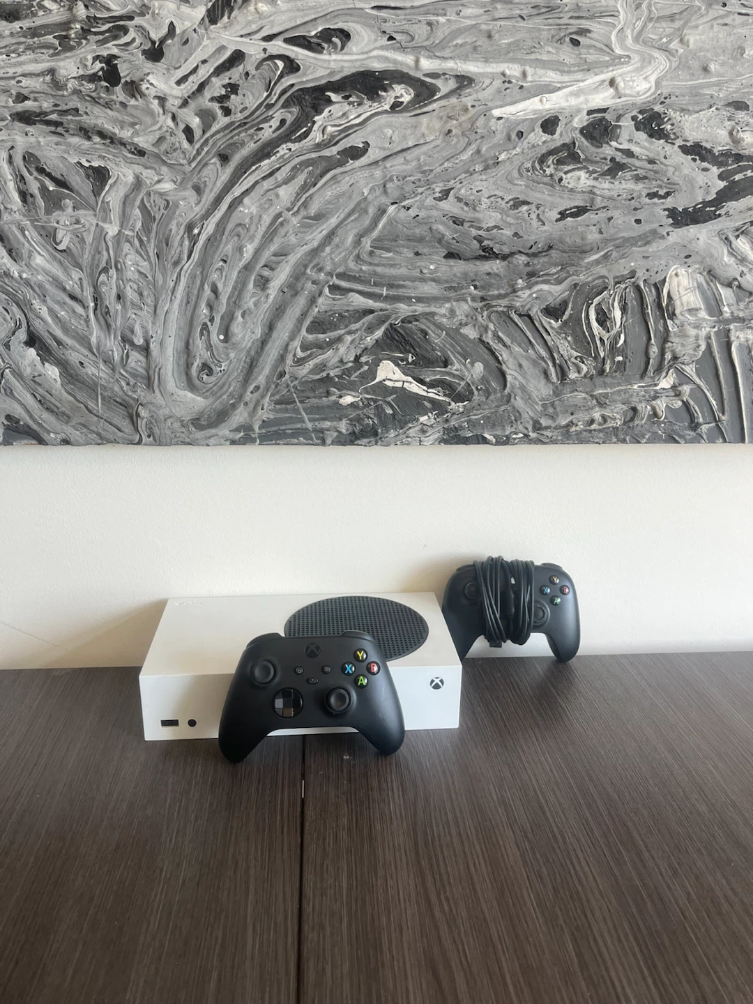 Xbox series s + 2 Controllers - photo 2