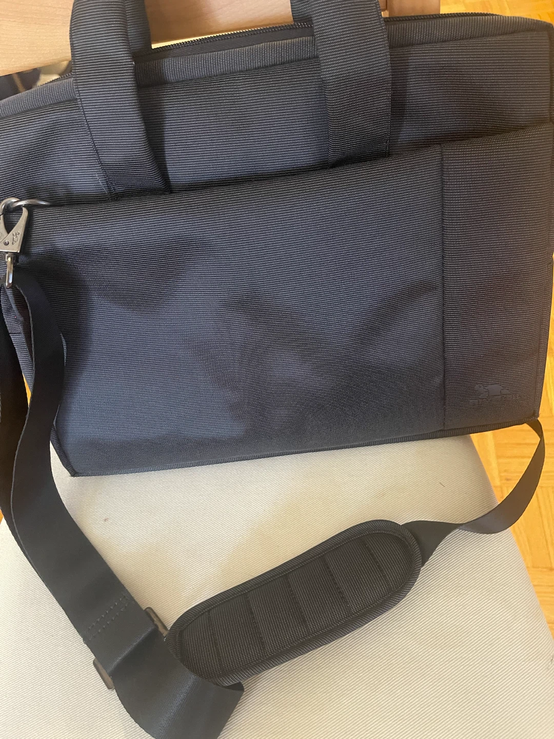 RIVACASE Laptop Bag