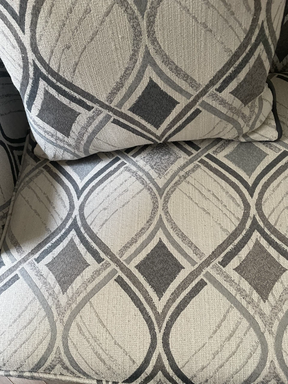 Wingback Armchair with Geometric Pattern - photo 3