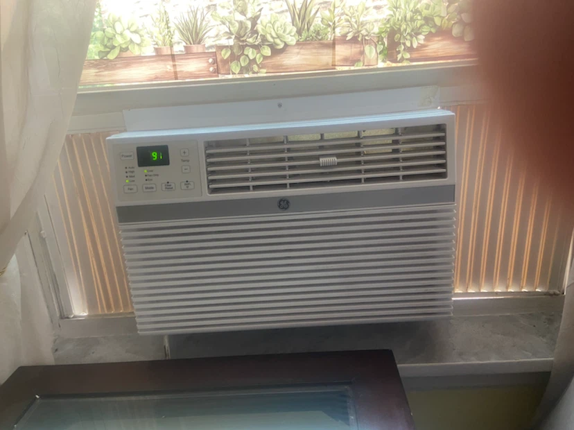 LG LW5016 5,000 BTU Window Air Conditioner