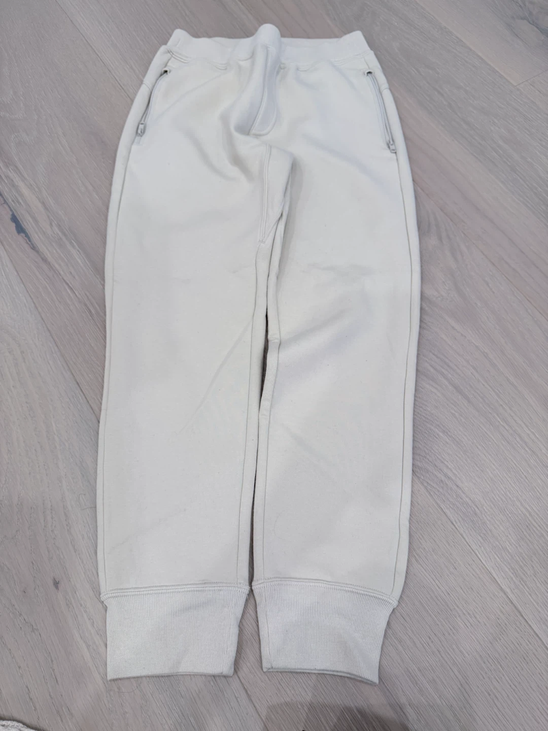 UNIQLO Kids Sweatpants Size 9-10 Beige