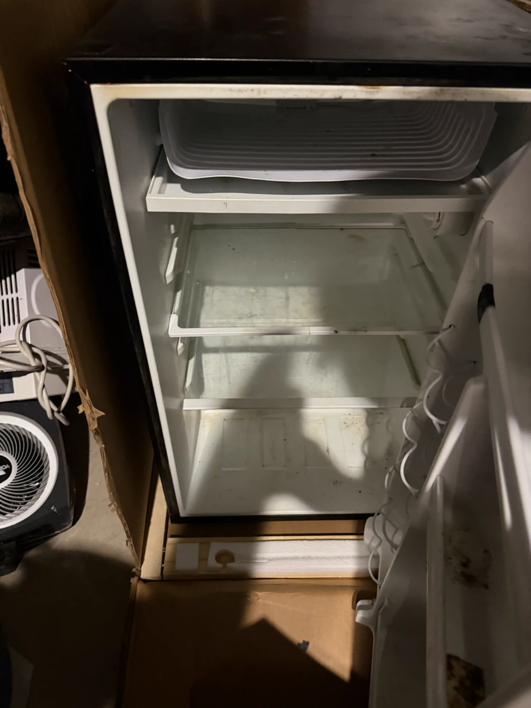 Whirlpool Mini Fridge - photo 3