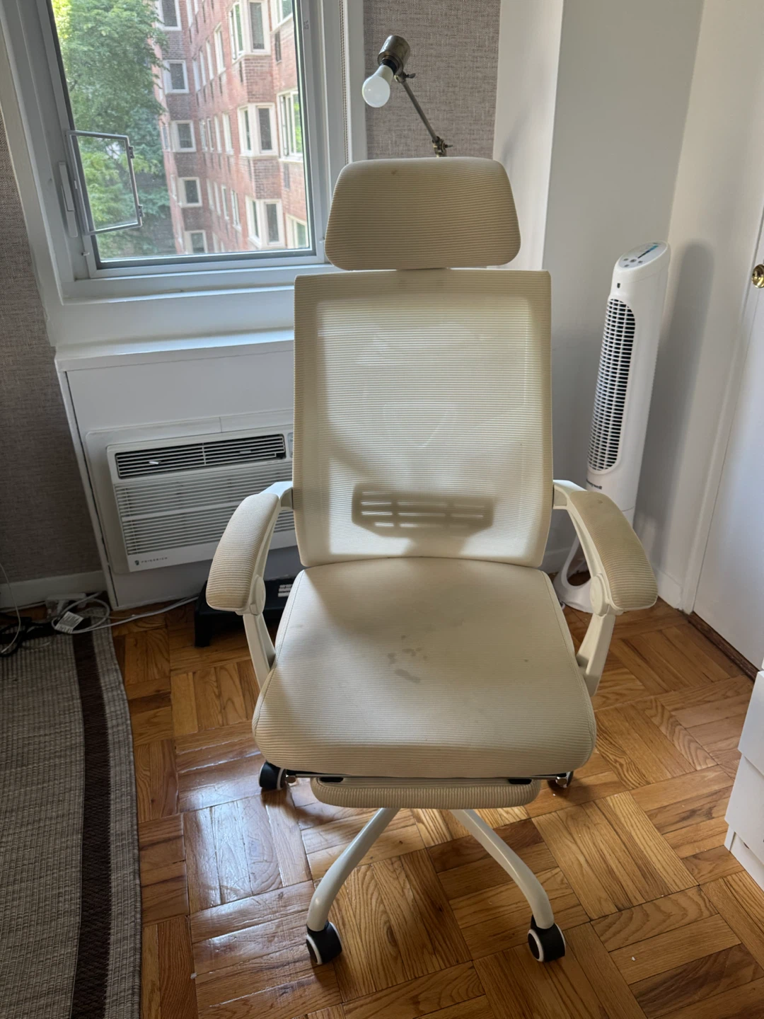 Ergonomic Office Chair – White