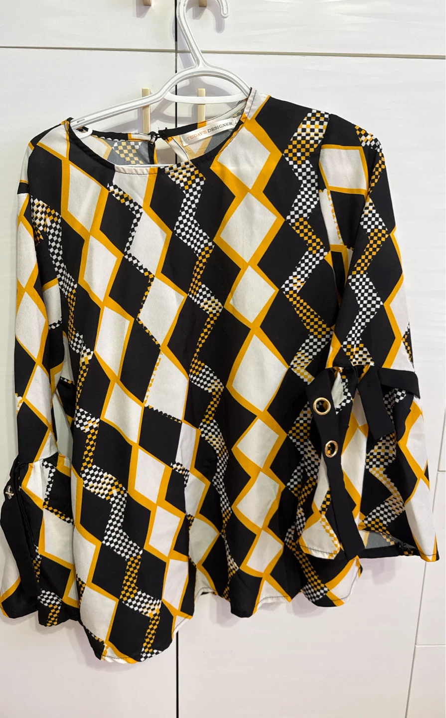 Women's Geometric bell sleeve Print Blouse