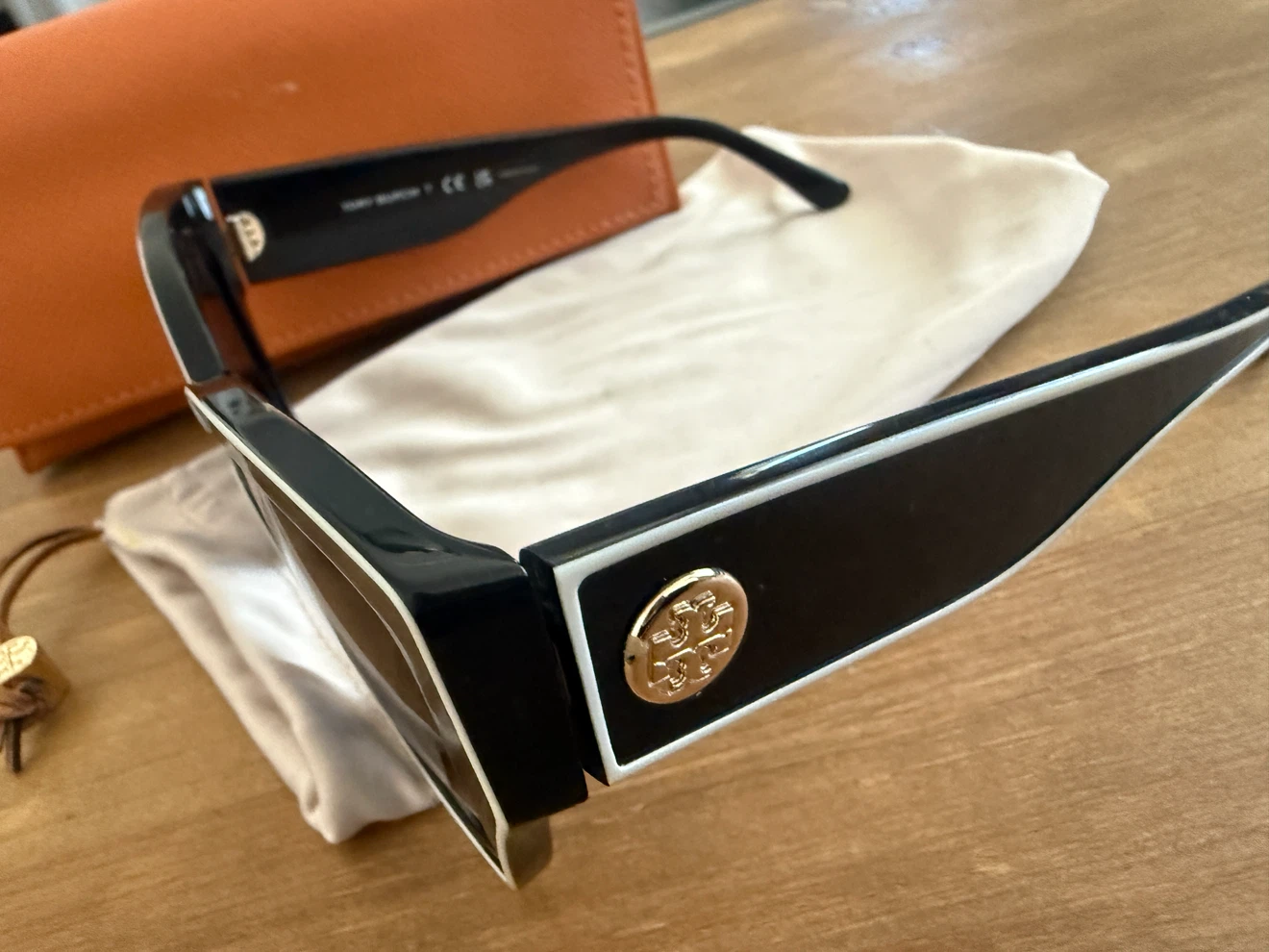 Tory Burch Sunglasses - photo 2