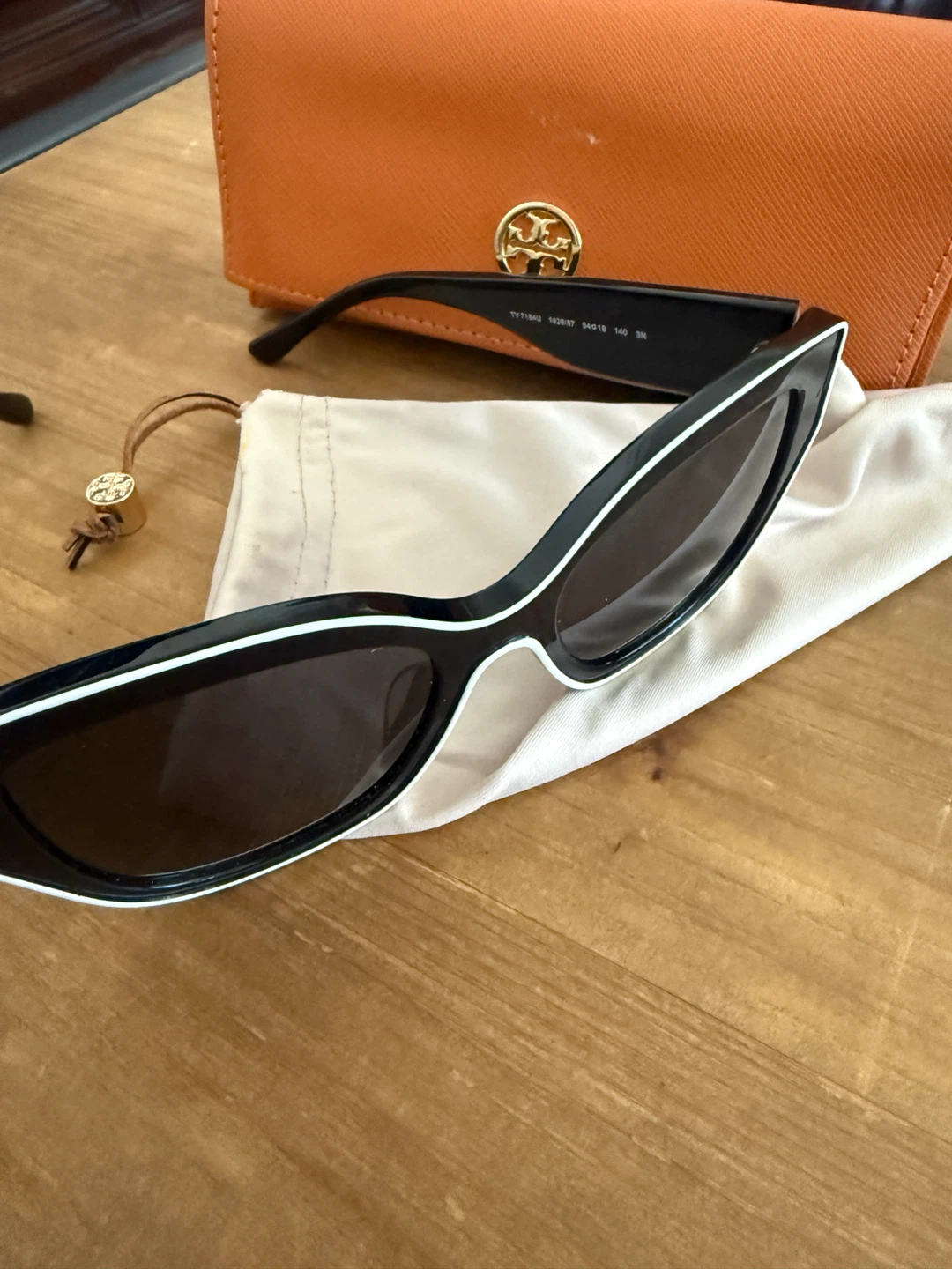 Tory Burch Sunglasses - photo 3