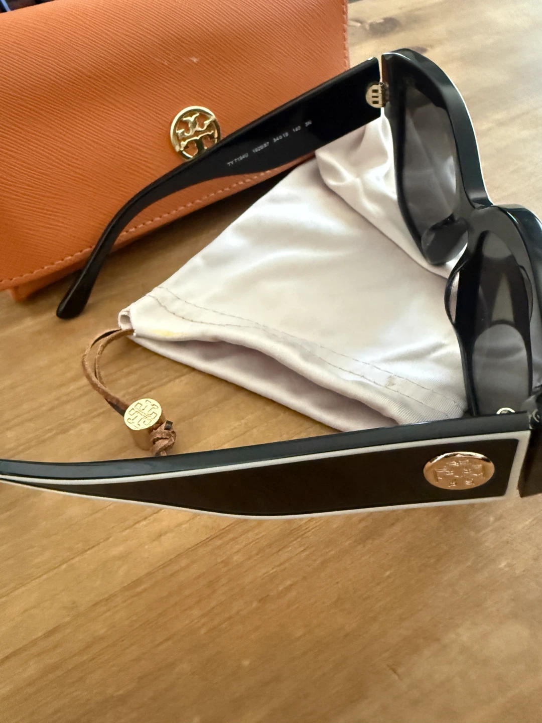 Tory Burch Sunglasses - photo 4
