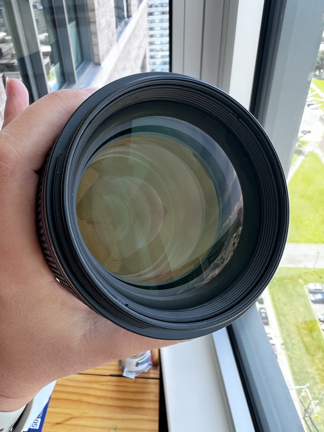 Canon EF 85mm f/1.4L IS USM Lens - photo 3