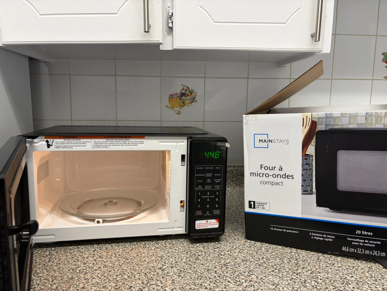 🍽️ MAINSTAYS Microwave Oven - photo 3