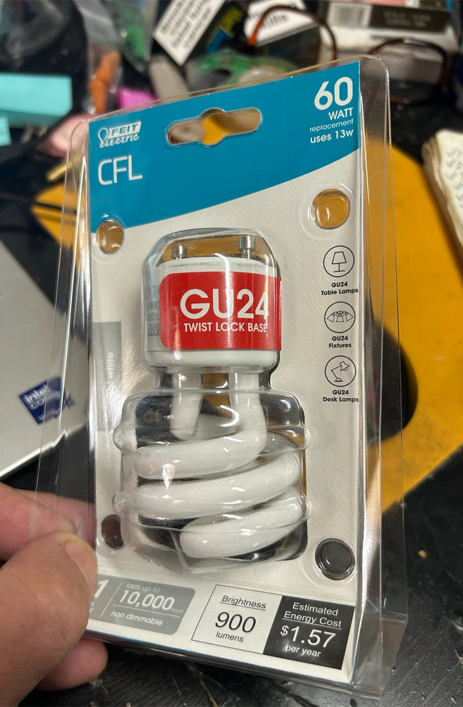 GU 24 LIGHT BULBS - box of nine