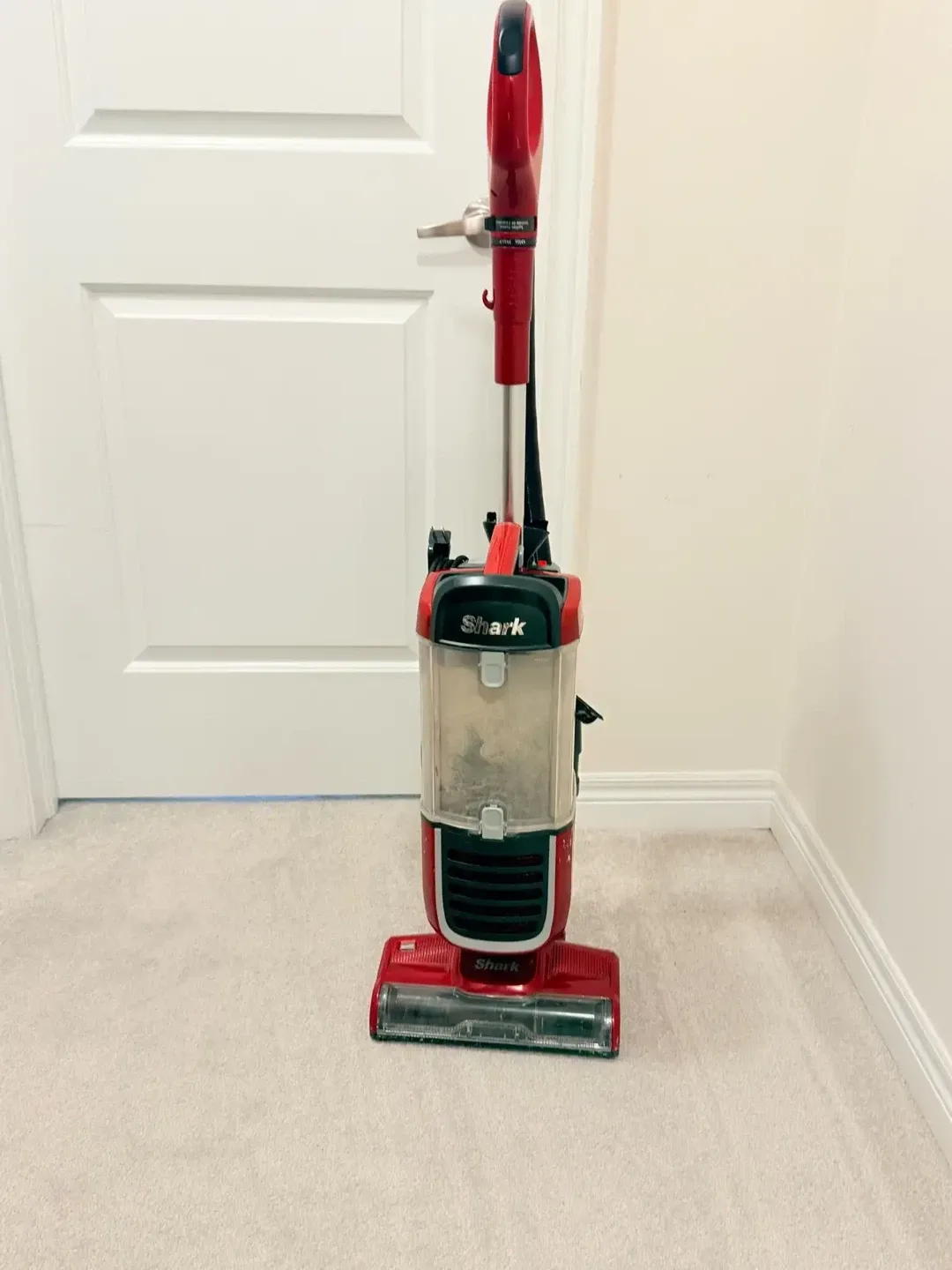 Shark Navigator Upright Vacuum - photo 3