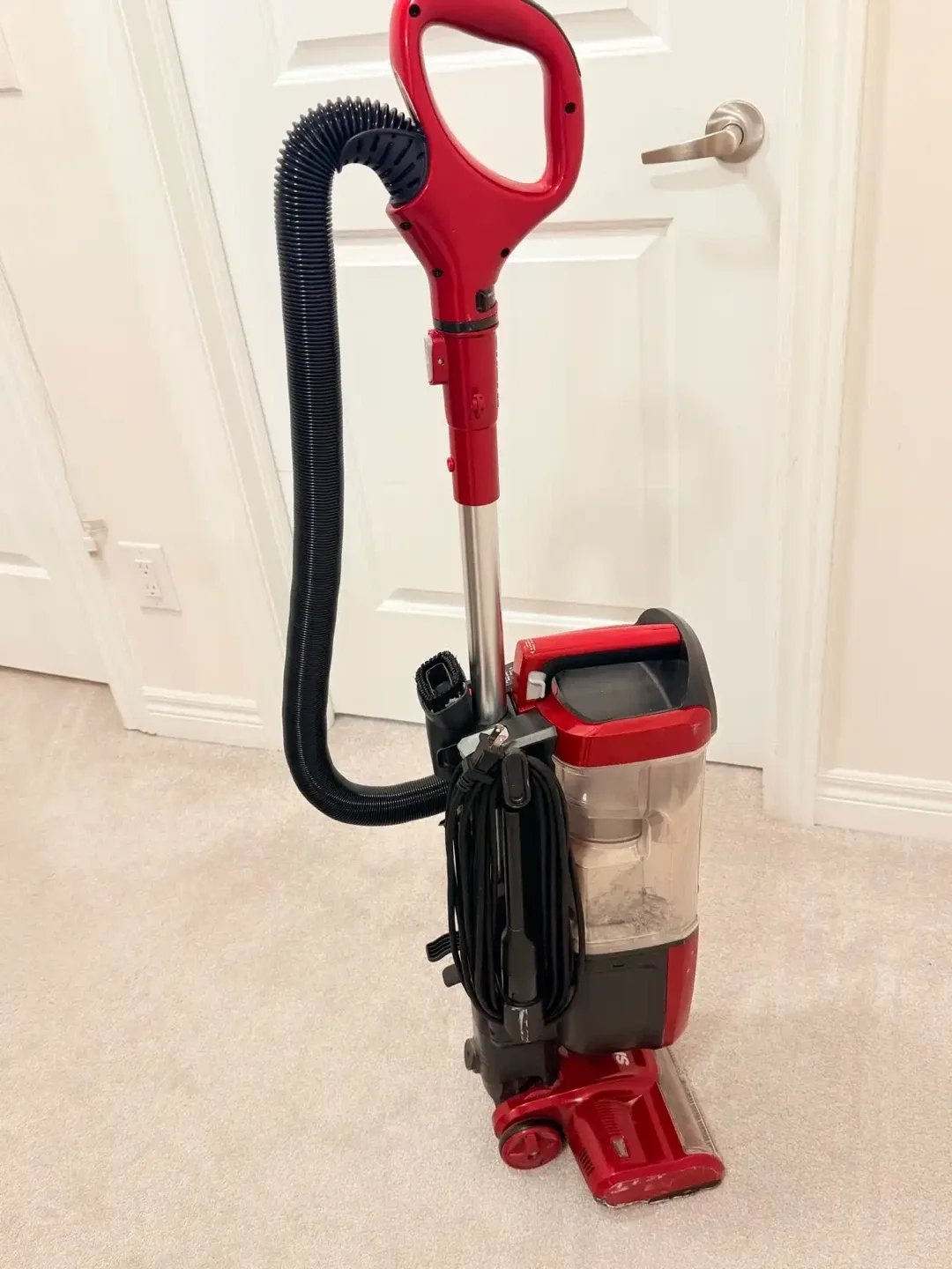 Shark Navigator Upright Vacuum - photo 4