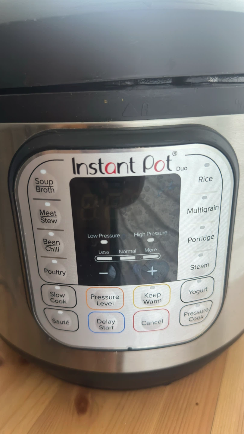 Instant Pot Duo 7-in-1 Electric Pressure Cooker