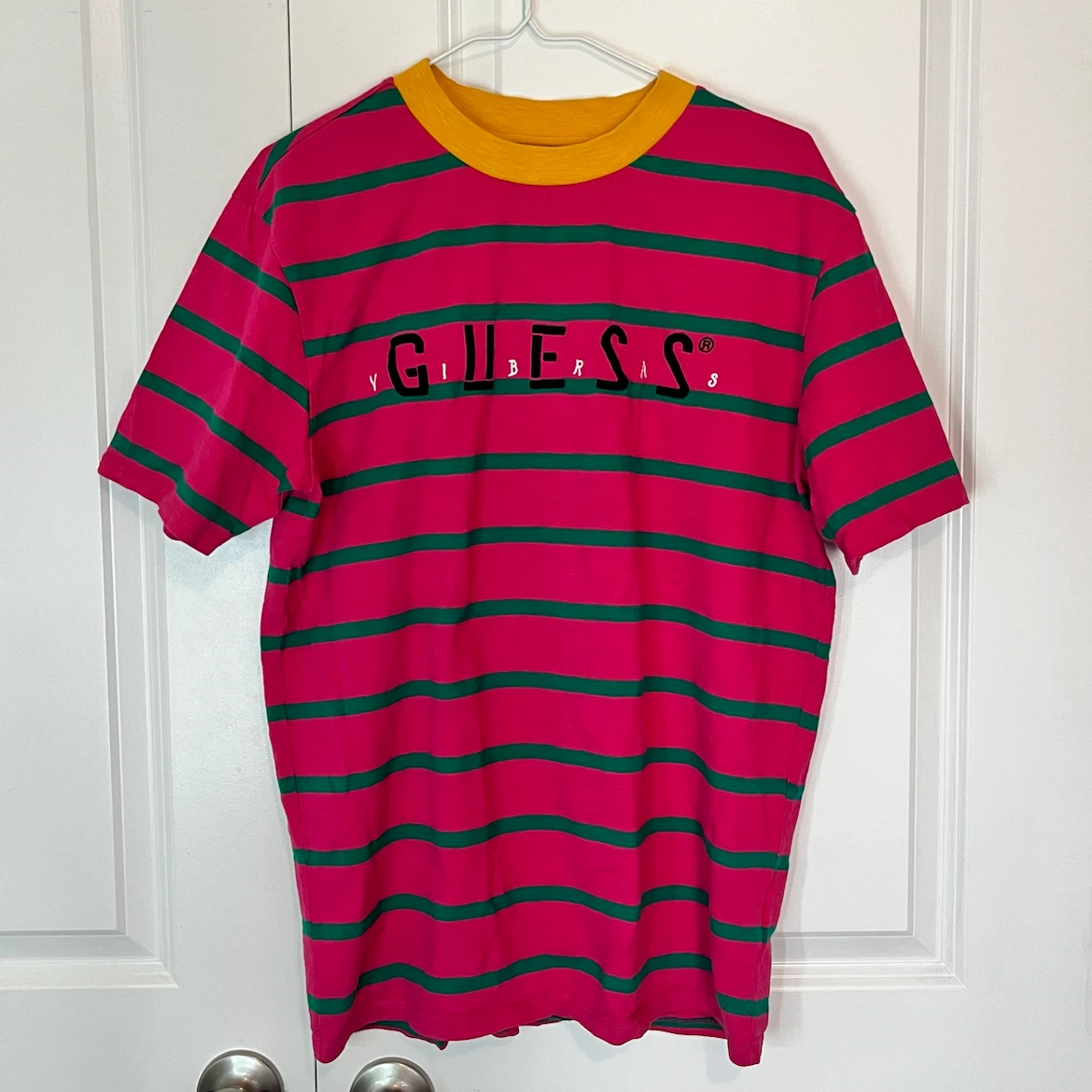 Limited Edition Guess x J Balvin Vibras tour T-Shirt