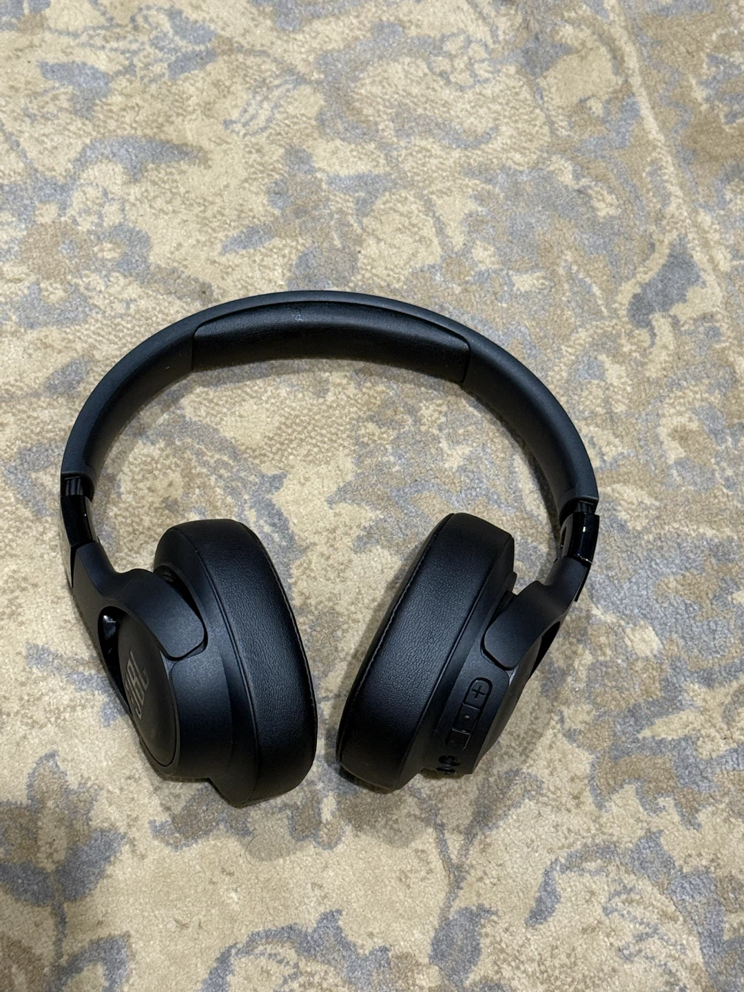 JBL Black Over-Ear Headphones